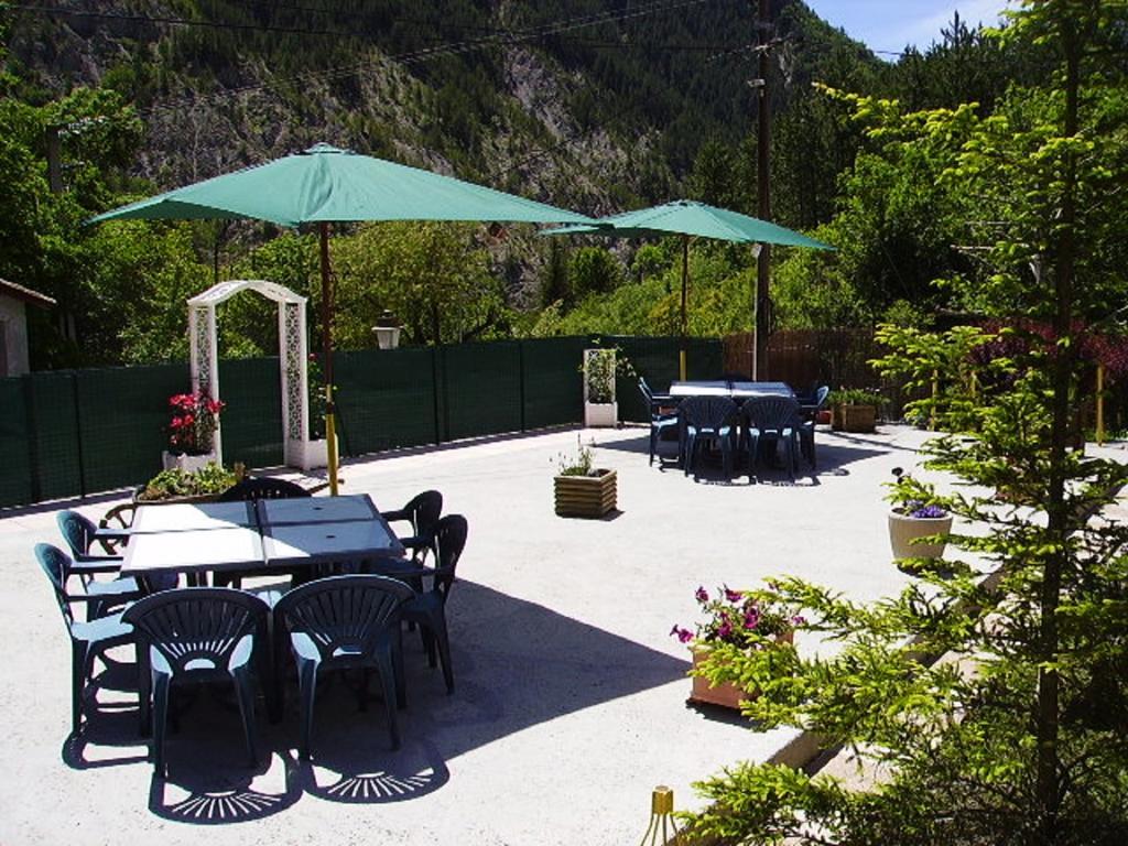 Auberge Du Riou Puget-Rostang Exterior photo